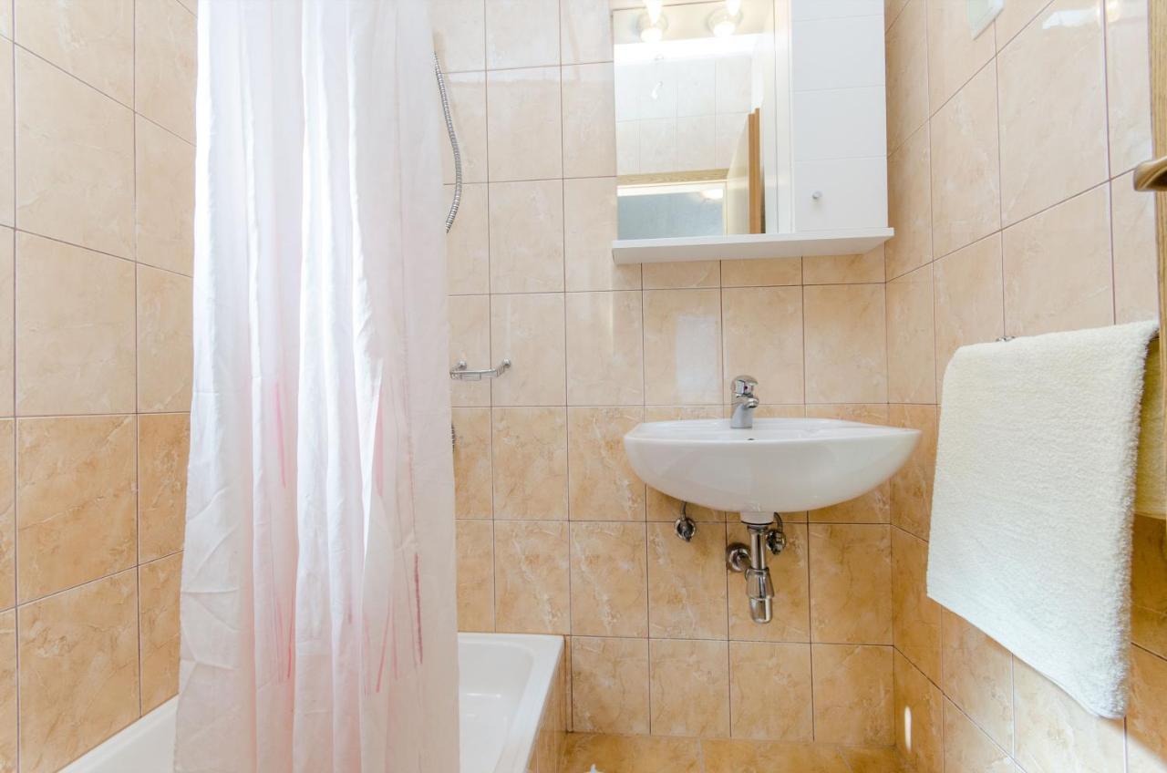 Knezovicapartments Zivogosce Luaran gambar