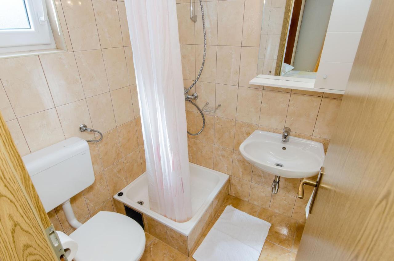 Knezovicapartments Zivogosce Luaran gambar