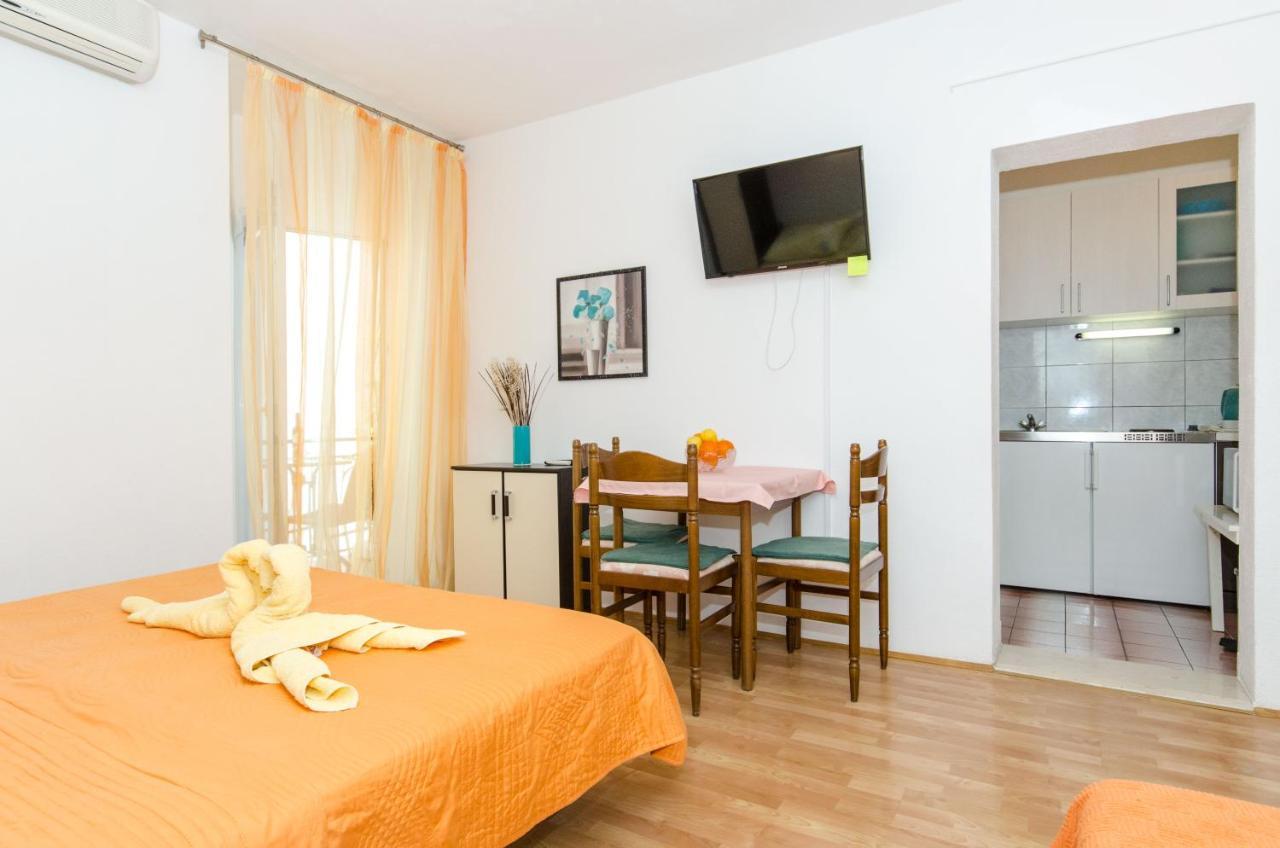 Knezovicapartments Zivogosce Luaran gambar