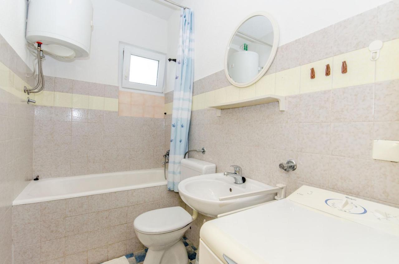 Knezovicapartments Zivogosce Luaran gambar