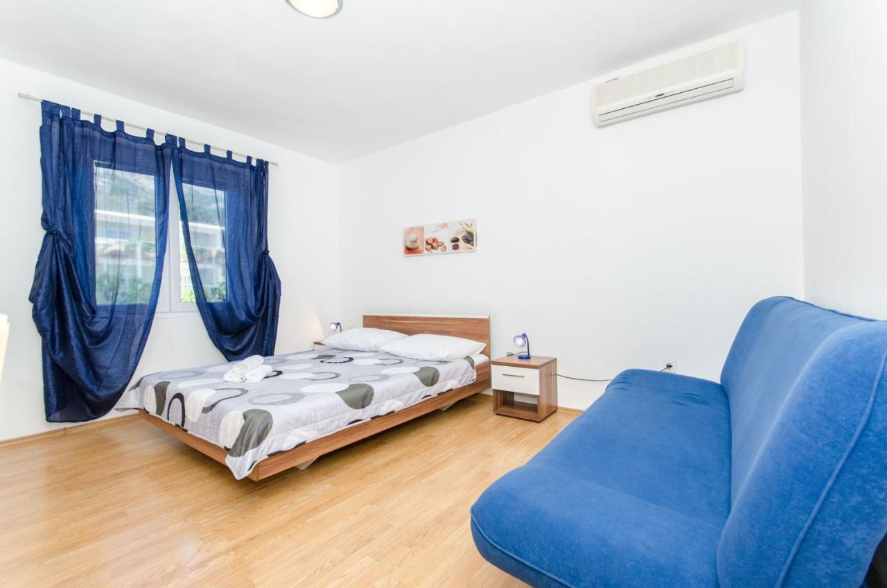 Knezovicapartments Zivogosce Luaran gambar