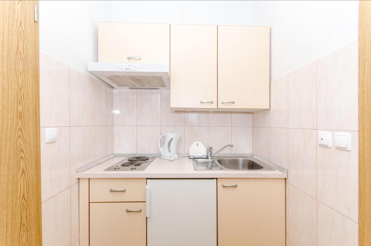 Knezovicapartments Zivogosce Luaran gambar