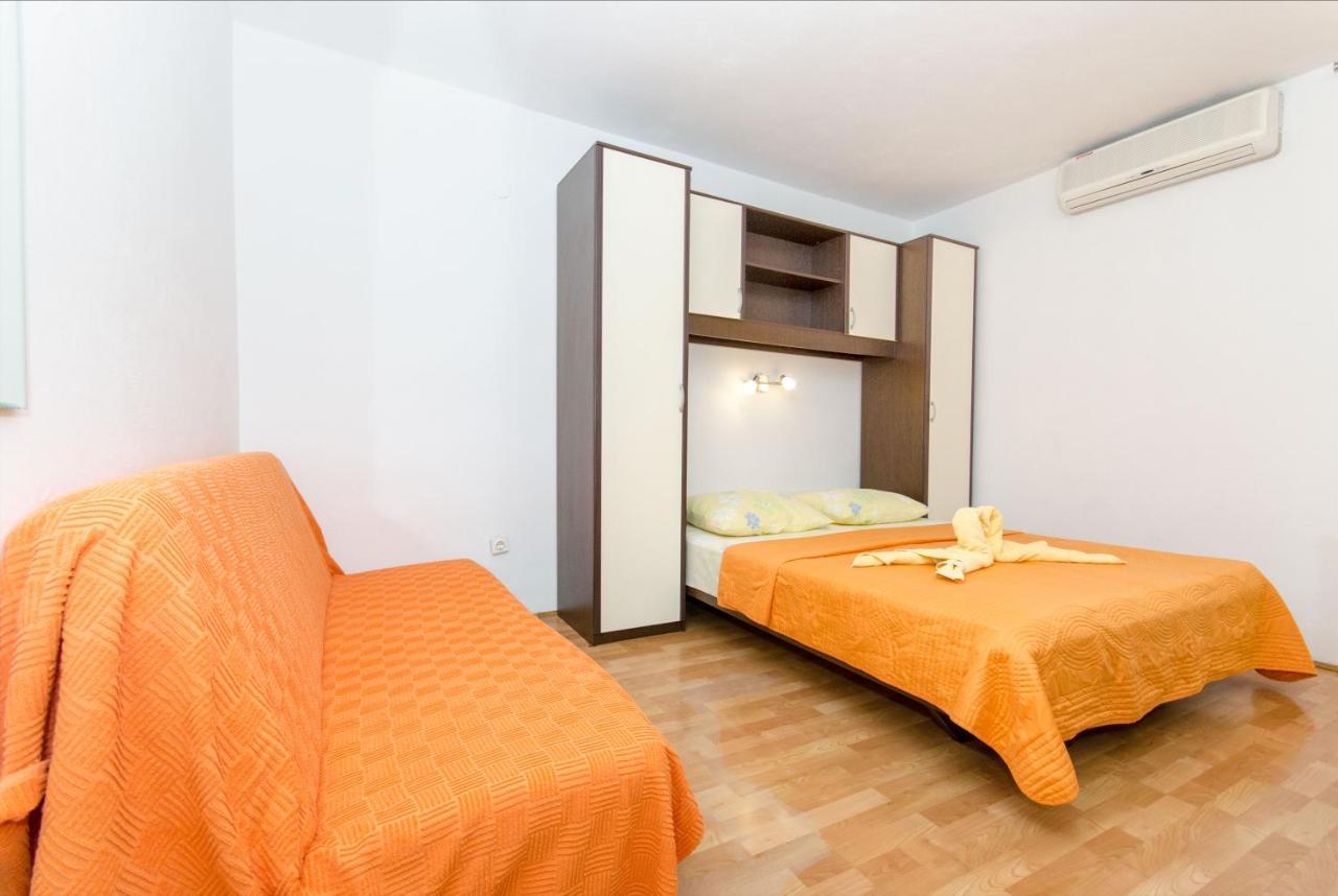 Knezovicapartments Zivogosce Luaran gambar
