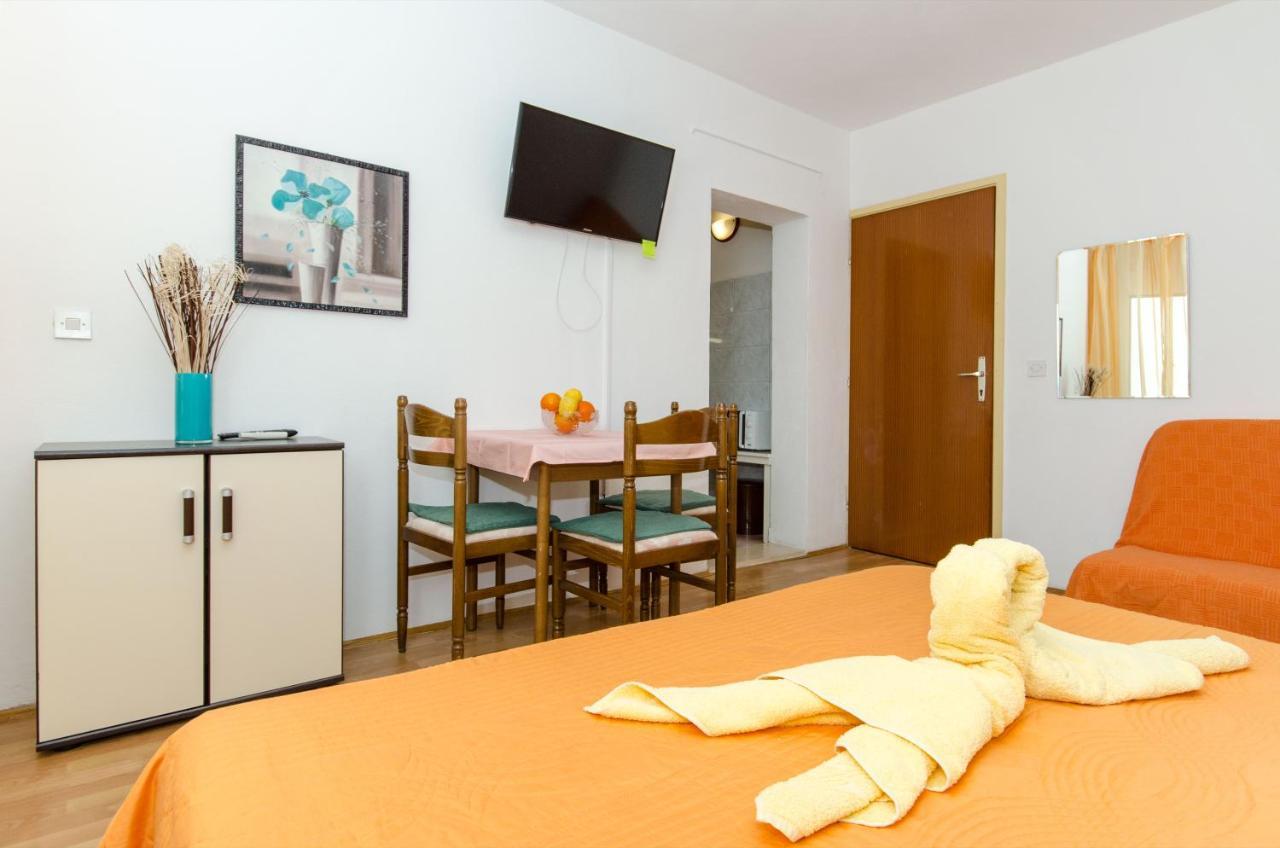 Knezovicapartments Zivogosce Luaran gambar