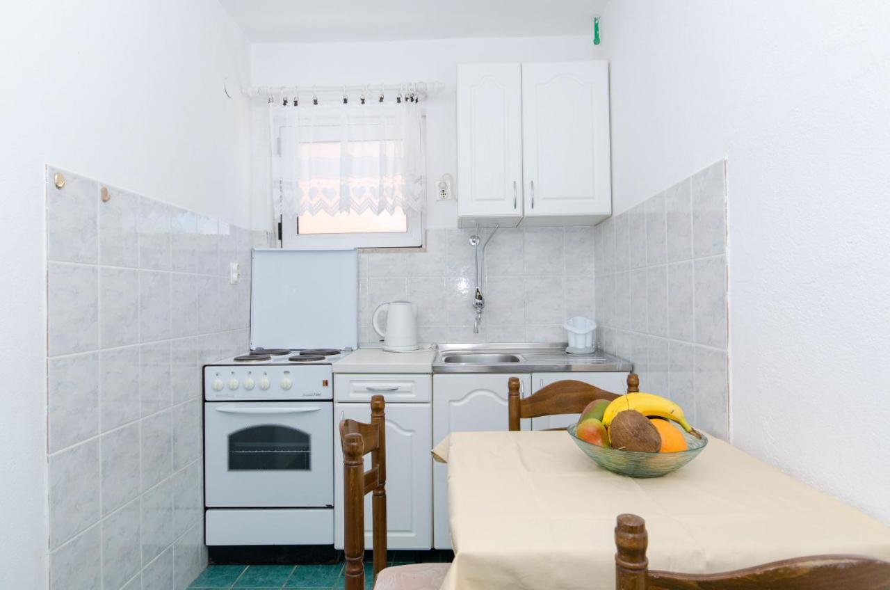 Knezovicapartments Zivogosce Luaran gambar