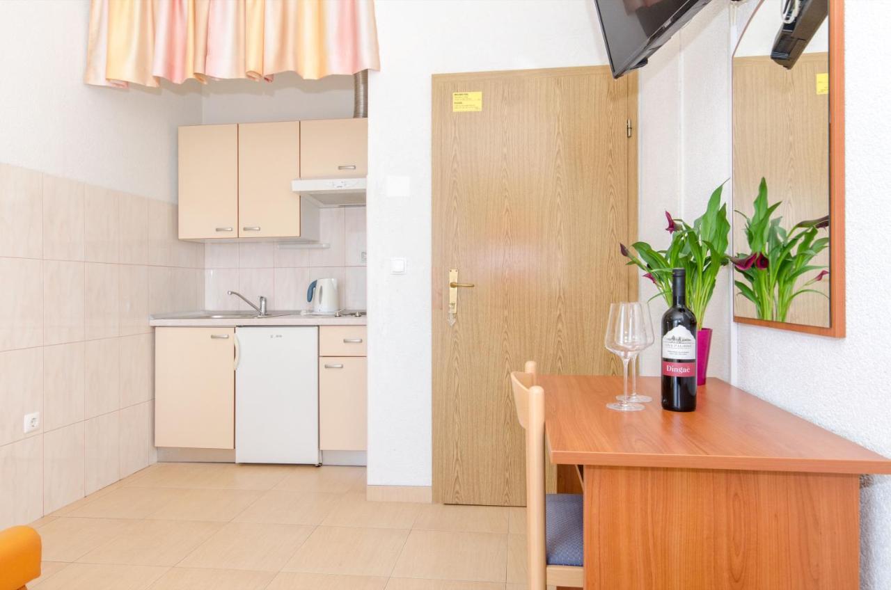 Knezovicapartments Zivogosce Luaran gambar